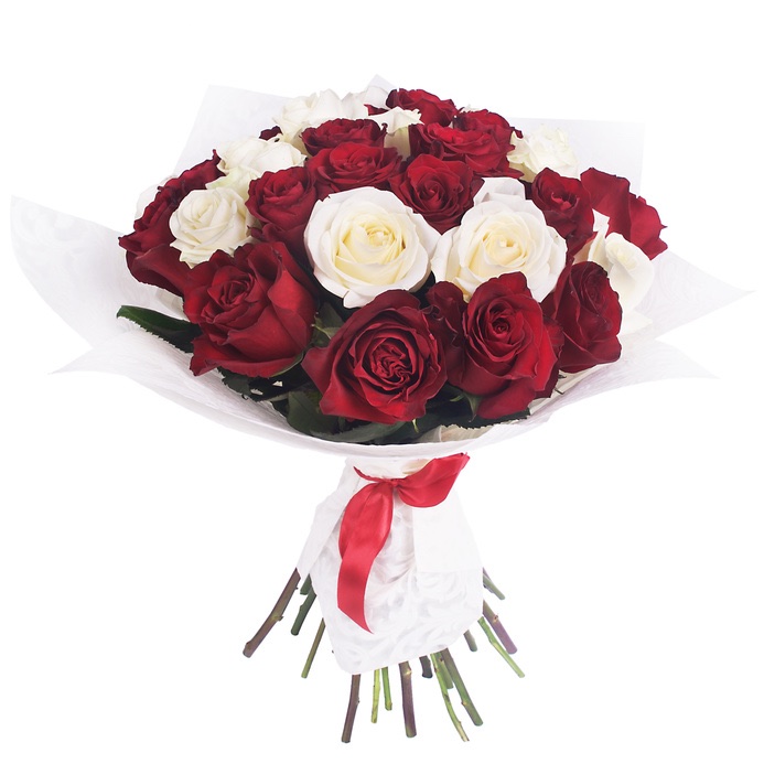 bouquet of red and white roses: send and deliver Roses to Pakistan